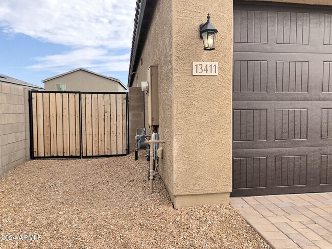 13411 W Lariat Ln in Peoria, AZ - Foto de edificio - Building Photo