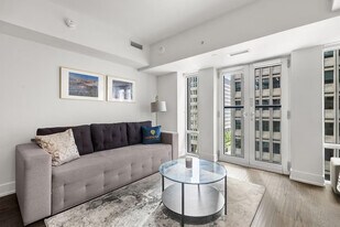 29c St Joseph St in Toronto, ON - Building Photo