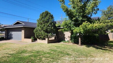 5738 3rd St in Lubbock, TX - Building Photo - Building Photo
