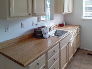 496 Lancaster Creek Rd in Lancaster, VA - Building Photo - Building Photo