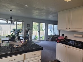 17464 Dunbar Rd, Unit 1 in Mount Vernon, WA - Building Photo - Building Photo