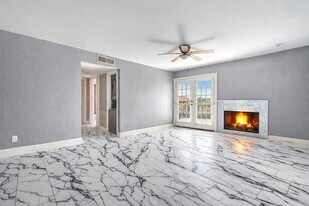 12500 Sandpiper Dr in Houston, TX - Building Photo