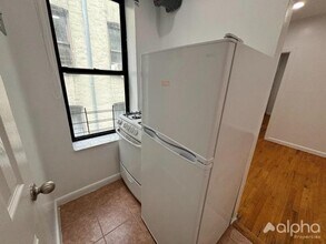 171 E 101st St in New York, NY - Foto de edificio - Building Photo