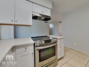 7562 W Turney Ave in Phoenix, AZ - Building Photo - Building Photo