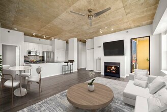1122 W Catalpa Ave in Chicago, IL - Building Photo - Building Photo