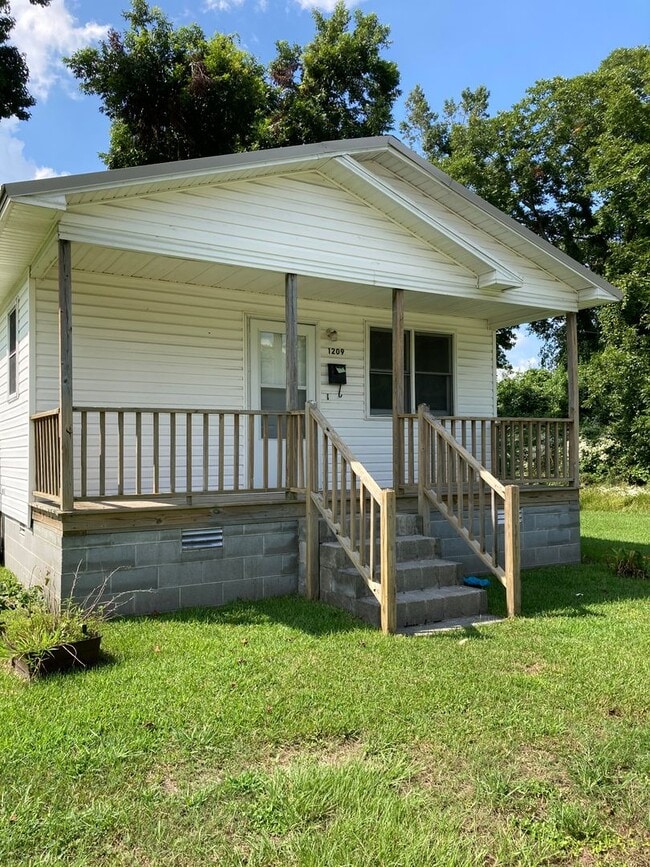 property at 1209 Main St