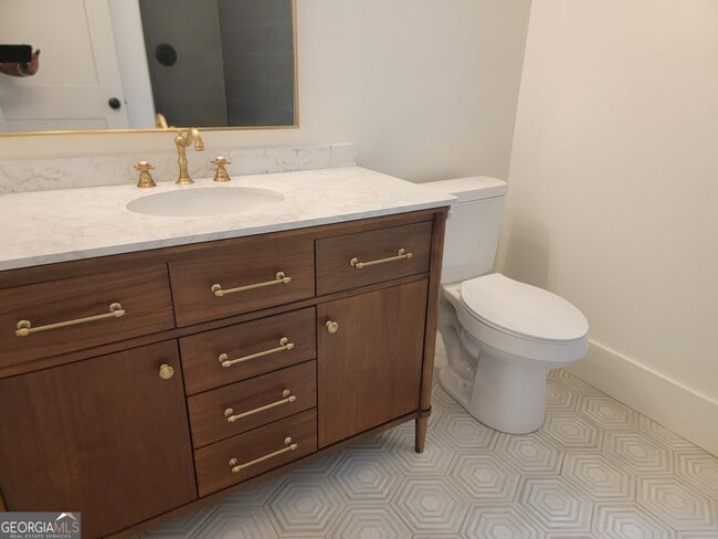 property at 1160 Mayland Cir SW
