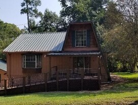 116 Beechridge Lp in Hemphill, TX - Building Photo