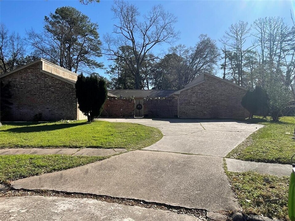 12602 Amado Dr in Houston, TX - Building Photo
