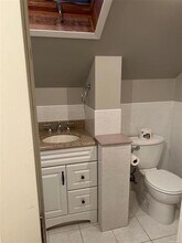 7 Straw Ln, Unit 1403B in Hicksville, NY - Building Photo - Building Photo