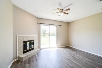 10332 Marsh Hawk Dr in Jacksonville, FL - Building Photo - Building Photo