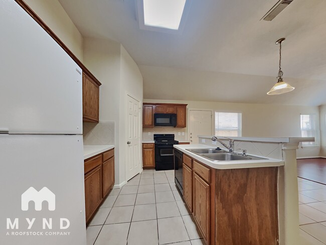 807 Forest Star in Houston, TX - Building Photo - Building Photo