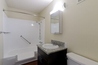Bellflower Friendship Manor Senior Housing in Bellflower, CA - Building Photo - Building Photo