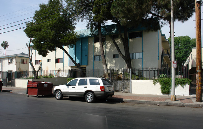 7947-7951 Willis Ave in Panorama City, CA - Building Photo - Building Photo