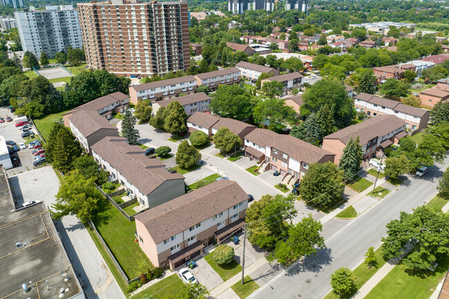 175 Trudelle St in Toronto, ON - Building Photo - Primary Photo