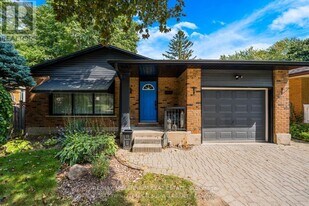 158 Coach Hill Dr in Kitchener, ON - Building Photo