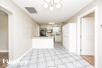 7309 N Dartmouth Ave in Tampa, FL - Building Photo - Building Photo