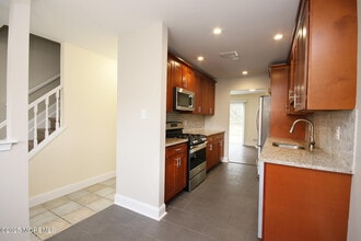 17 Tynemouth Ct in Trenton, NJ - Building Photo - Building Photo