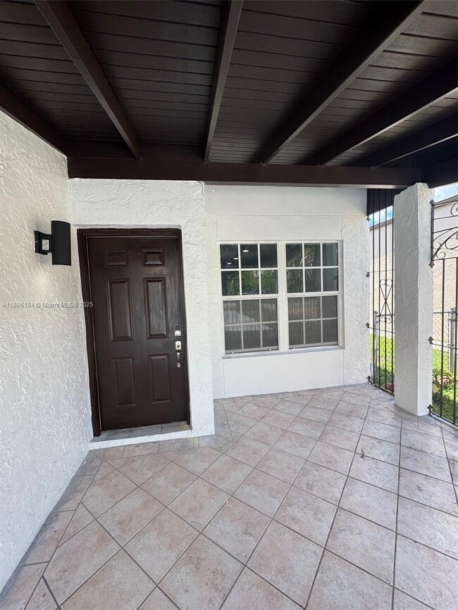 6566 W 2nd Ct in Hialeah, FL - Building Photo - Building Photo
