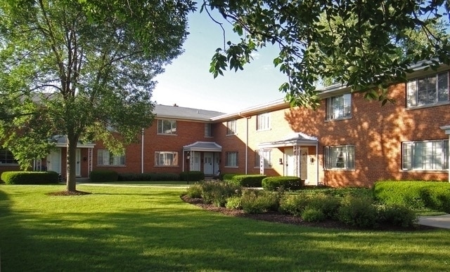 property at 1332 Greenwillow Ln