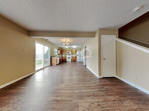 786 Hickory Pine Dr in New Whiteland, IN - Foto de edificio - Building Photo