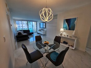 2501 S Ocean Dr in Hollywood, FL - Building Photo - Building Photo