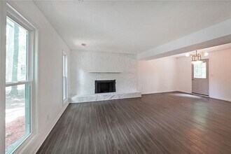 7156 Whitfield Dr in Riverdale, GA - Building Photo - Building Photo