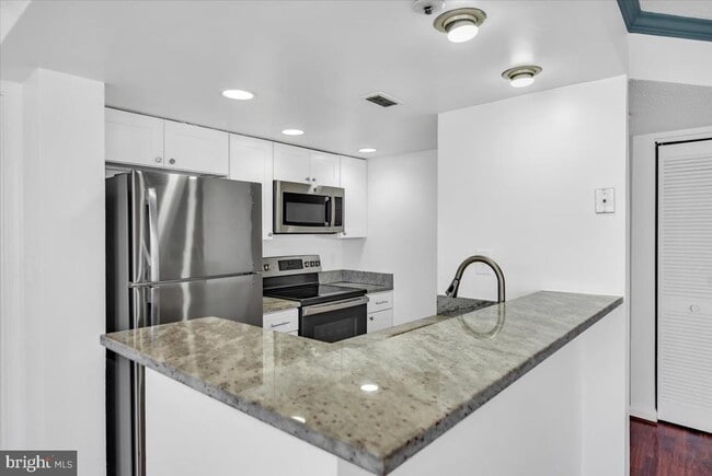 14016 Vista Dr in Laurel, MD - Building Photo - Building Photo