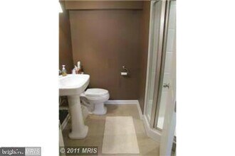8724 Pine Meadows Dr in Odenton, MD - Building Photo - Building Photo