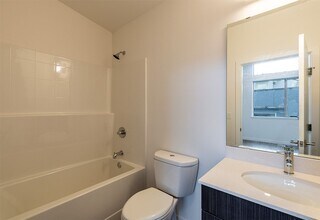 Sienna Apartments in Seattle, WA - Foto de edificio - Interior Photo