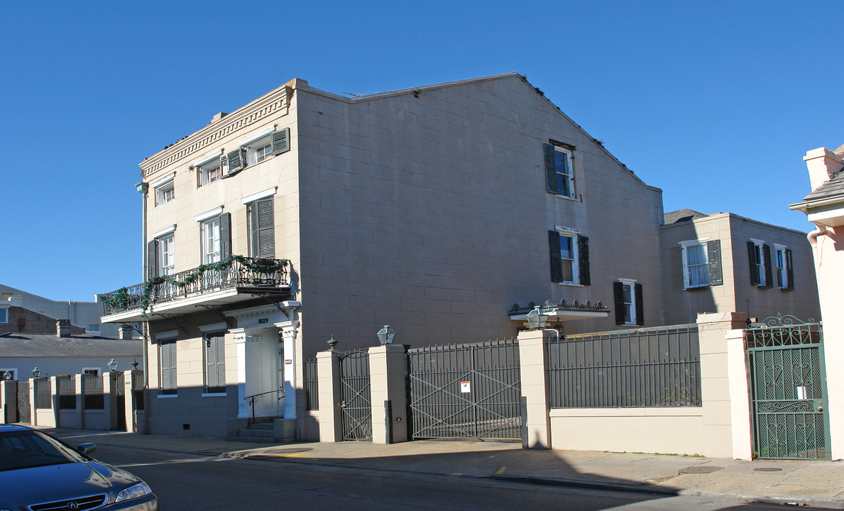 1029 Bourbon St in New Orleans, LA - Foto de edificio