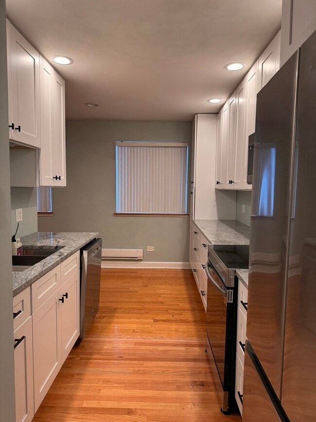 705 Strom Dr in West Dundee, IL - Building Photo - Building Photo