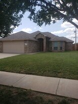 2102 SE 45th Ave in Amarillo, TX - Building Photo