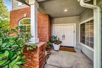 24574 Overland Dr in Los Angeles, CA - Building Photo - Building Photo