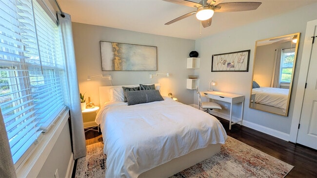 831 Parkway Dr, Unit 1st FL in Smyrna, GA - Building Photo - Building Photo