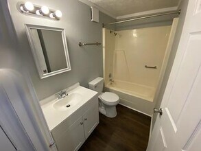 1100 Northview Dr in Hillsboro, OH - Building Photo - Building Photo