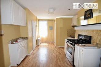 311 Eckford St-Unit -7 in Brooklyn, NY - Foto de edificio - Building Photo
