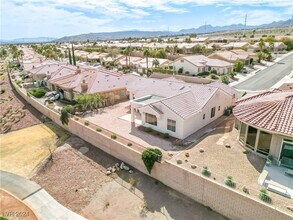 2140 Hot Oak Ridge St in Las Vegas, NV - Building Photo - Building Photo