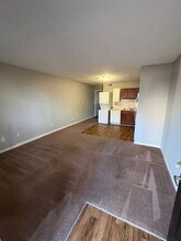 301 E 12th St, Unit 1 in Greenville, NC - Foto de edificio - Building Photo