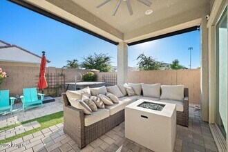 18427 W Clinton St in Surprise, AZ - Building Photo - Building Photo