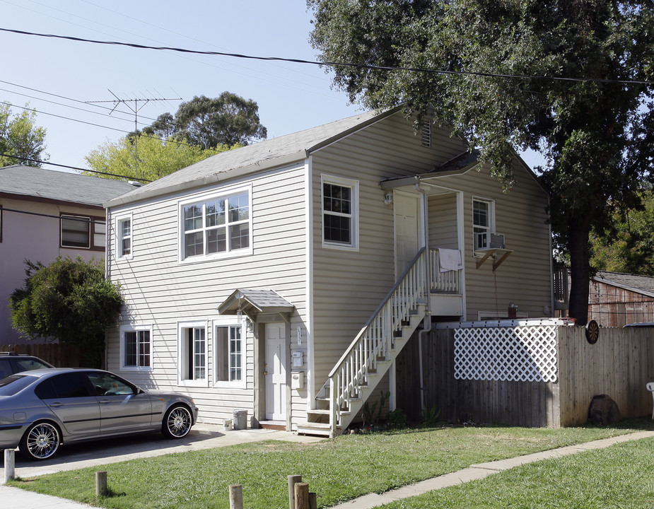 Lochbrae Apartments in Sacramento, CA - Foto de edificio