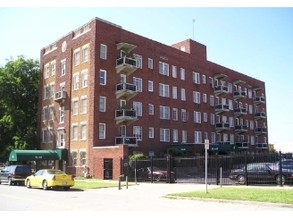 Blair Apartments in Tulsa, OK - Building Photo - Building Photo