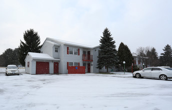 DeRuyter Senior Apartments in Deruyter, NY - Foto de edificio - Building Photo