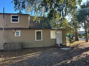 1955 10th St in Springfield, OR - Building Photo - Building Photo