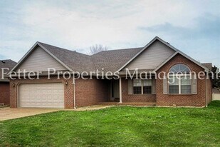 9211 Turner Dr in Evansville, IN - Building Photo