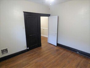 4937 Magnolia ave, Unit Second Floor in St. Louis, MO - Foto de edificio - Building Photo