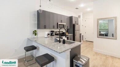 650 E Sycamore St in Denton, TX - Building Photo - Building Photo