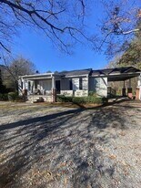 2397 Sandy Plains Rd in Marietta, GA - Building Photo