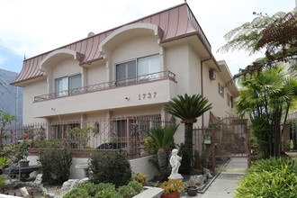 1737 Glendon Ave in Los Angeles, CA - Building Photo - Building Photo