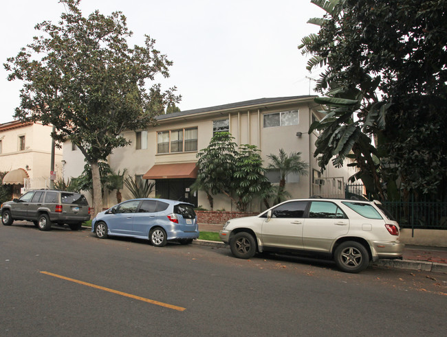 1740 N Kingsley Dr in Los Angeles, CA - Foto de edificio - Building Photo